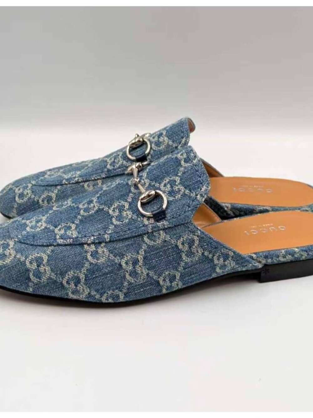 Gucci Women’s Monogram Jumbo GG Denim Malaga Princetown Slippers Light Blue EU37 - Picture 3 of 14